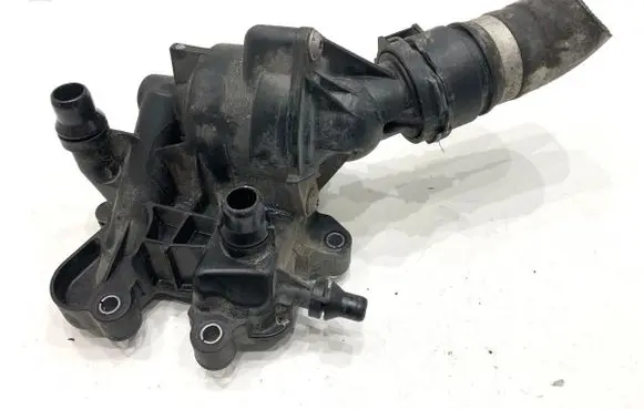 BMW 5 G30 G31 G38 Air filter box 8581627