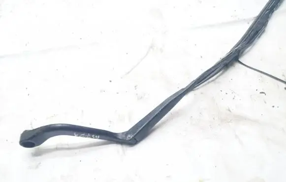 Front wiper blade arm