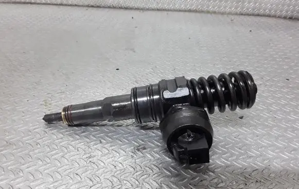 Audi A2 Fuel injector 045130073T