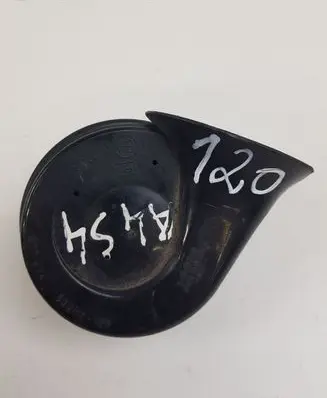 Audi A4 S4 B6 8E 8H Horn signal 8H0951223