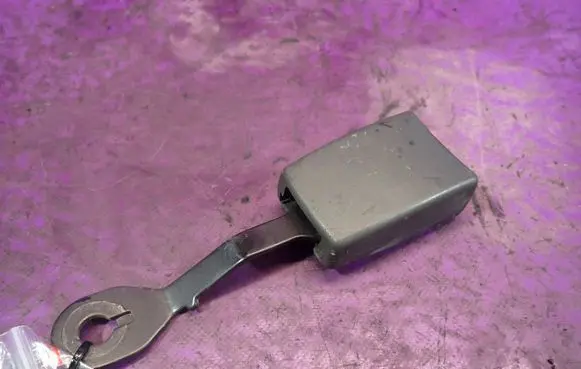 Fiat Punto (188) Front seatbelt buckle