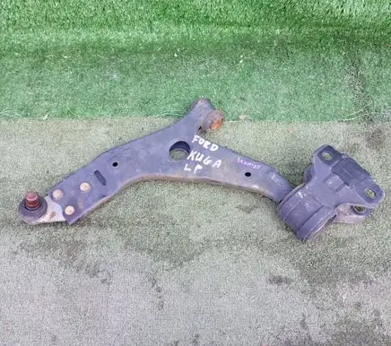 Ford Kuga II Front lower control arm/wishbone CV613A262AA 1544422