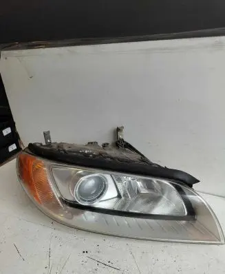 Volvo V70 Headlight/headlamp 31214348 6333200001 SM2001B02