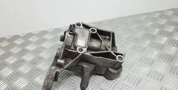 Audi A5 Sportback 8TA Power steering pump mounting bracket 05914169AC