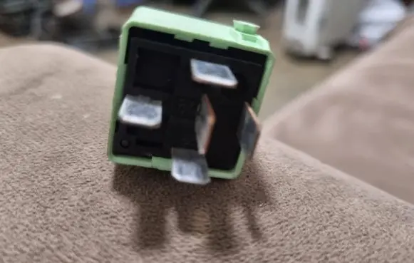 BMW 5 E39 Other relay 8373700