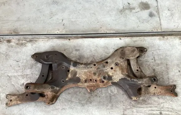 Toyota Corolla Verso E121 Front subframe