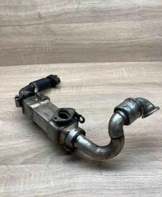 BMW 5 E39 EGR valve cooler 7787404 15071