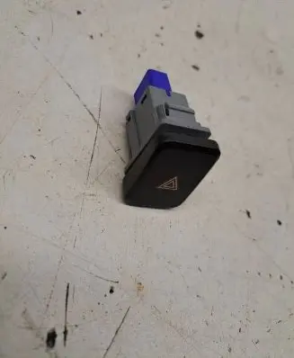 Toyota Auris E180 Other switches/knobs/shifts 8433202180