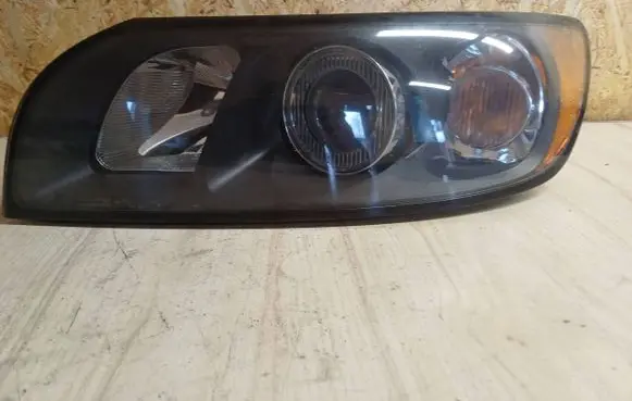 Volvo S40 Headlight/headlamp 31335233 LE01A676 0301198201
