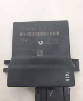 Audi A6 S6 C6 4F Gateway control module 4F0907468D 4F0910468A