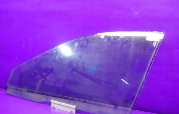 Volvo S40, V40 Front door window glass four-door