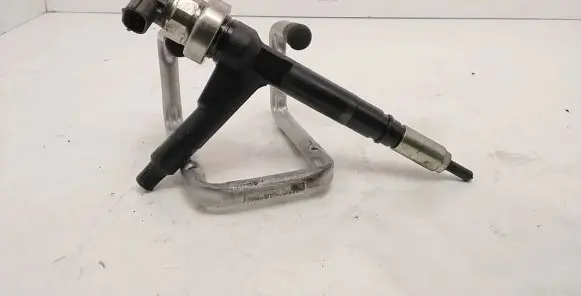 Opel Combo C Fuel injector 8973138612 11E32379