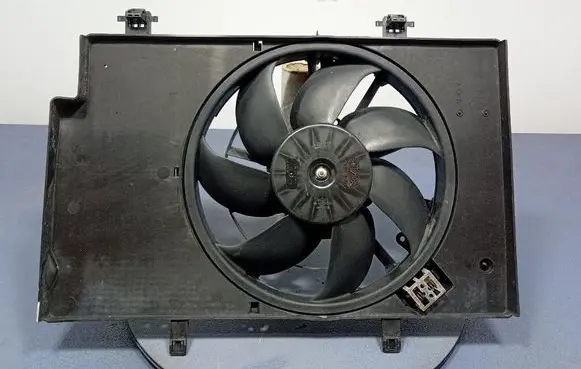 Ford Ecosport Electric radiator cooling fan 8V518C607EJ
