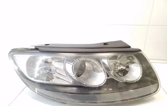 Hyundai Santa Fe Headlight/headlamp 921022BXXX