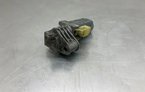 BMW 5 E60 E61 Seat adjustment motor 8316628
