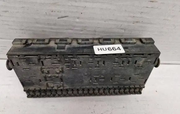 Volkswagen Golf II Fuse module 171941813D
