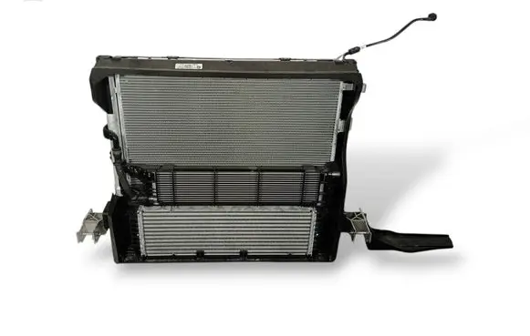 BMW X7 G07 Coolant radiator 8472275 17118472275 8584127