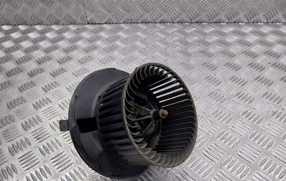 Skoda Octavia Mk2 (1Z) Front door blower motor 1K1819015