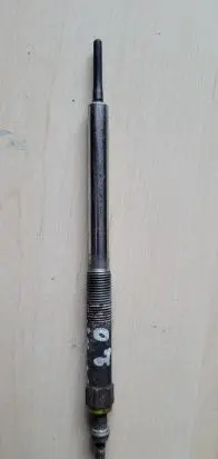 Opel Vivaro Glow plug 110650619R