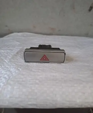 Ford Mondeo MK IV Hazard light switch 13A350AA