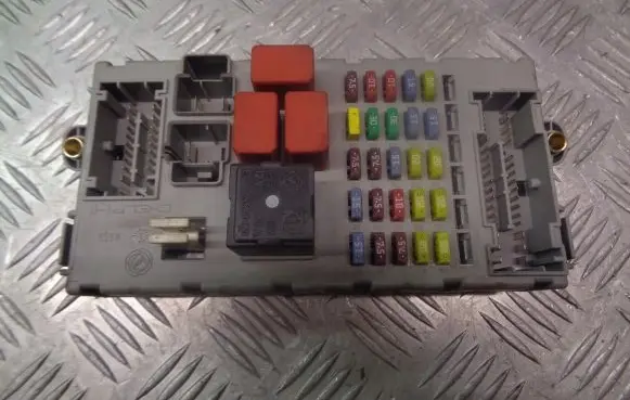 Fiat Croma Fuse box set 46846745