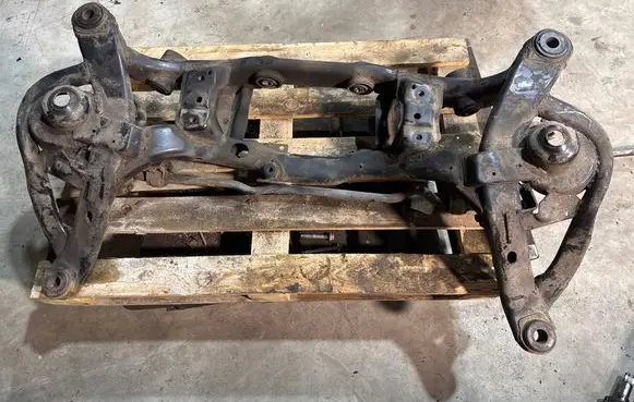 Volvo XC90 Rear subframe 