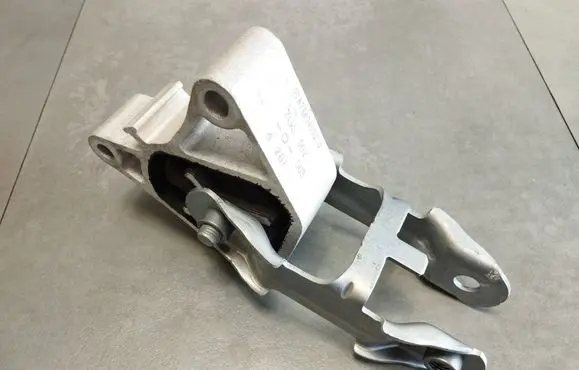Mercedes-Benz B W246 W242 Engine mounting bracket A2462400300