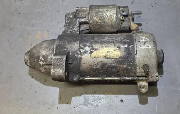 Audi A8 S8 D3 4E Starter motor 0001223018 057911023E