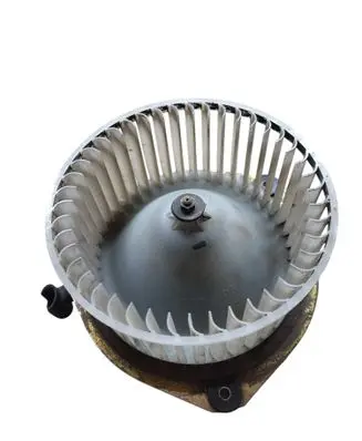 Isuzu Pick Up Heater fan/blower 3218030352