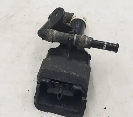 Headlight washer spray nozzle