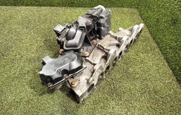 Renault Trafic III (X82) Intake manifold 140031243R A2C53350932 223653584R