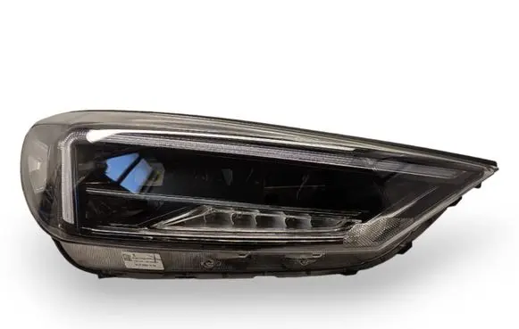 Hyundai Tucson TL Headlight/headlamp 92102D7700