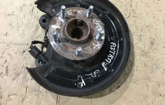 Opel Astra J Rear wheel hub 12778853