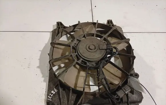 Honda Civic Radiator cooling fan shroud 