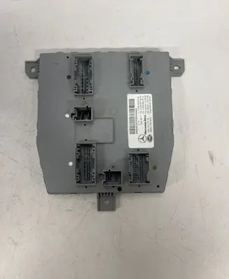 Mercedes-Benz C W205 Comfort/convenience module A2059006330