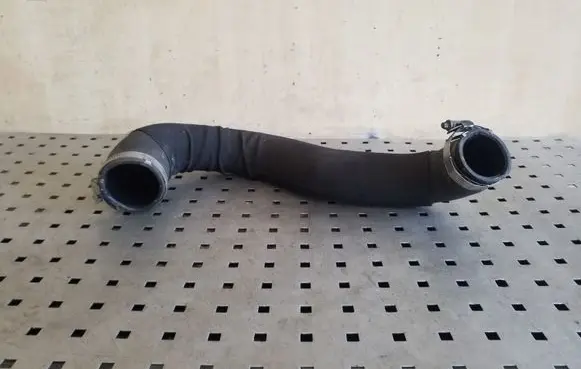Audi Q5 SQ5 Intercooler hose/pipe 8R0145738M