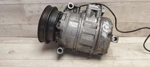 Volkswagen PASSAT B5.5 Air conditioning (A/C) compressor (pump) 8D0260808 7SBU16C 03C03363