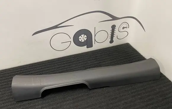 Hyundai Kona I Front sill trim cover 85870K4000 85870-K4000