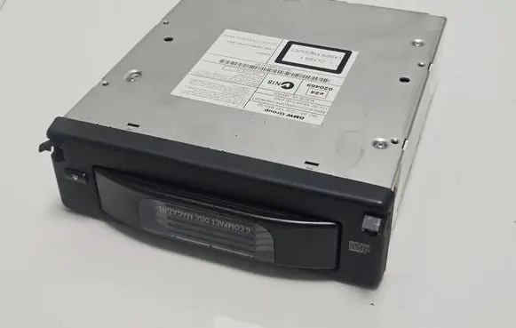 BMW 5 E60 E61 CD/DVD changer 9131850 020469