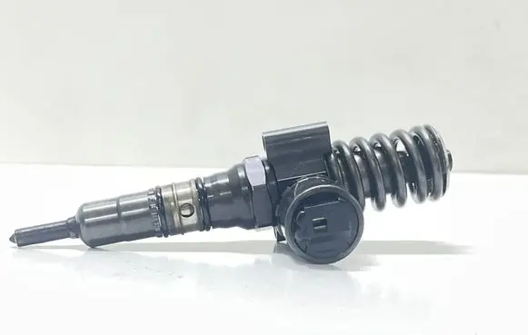 Skoda Octavia Mk2 (1Z) Fuel injector 036130073G 76095DE