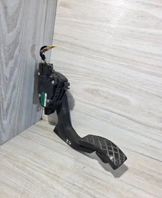 Audi A8 S8 D3 4E Accelerator throttle pedal 4E1723523E F30015601