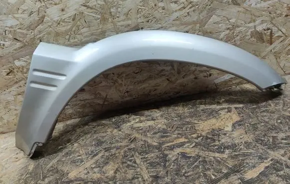 Nissan Terrano Front arch trim 636107F600