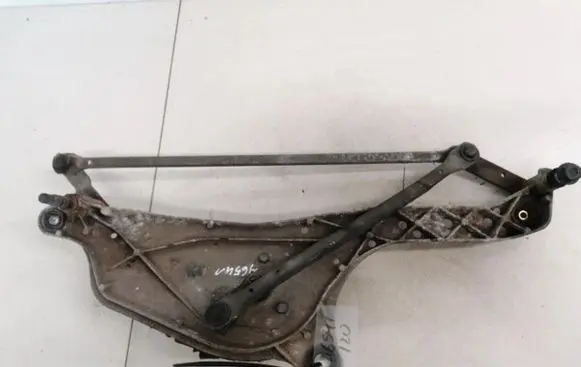 Renault Laguna II Front wiper linkage and motor
