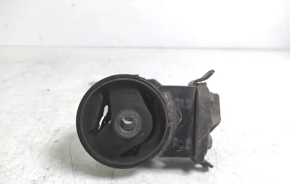 Toyota Yaris Engine mount bracket 12372-23010