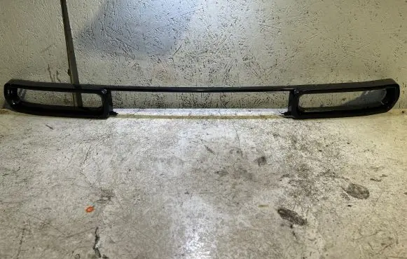 Ram 1500 Front bumper upper radiator grill 6LX81TRMA