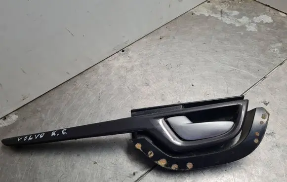 Volvo V70 Rear door handle trim 8652396