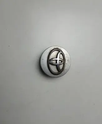 Toyota Auris E180 Original wheel cap 4260302201