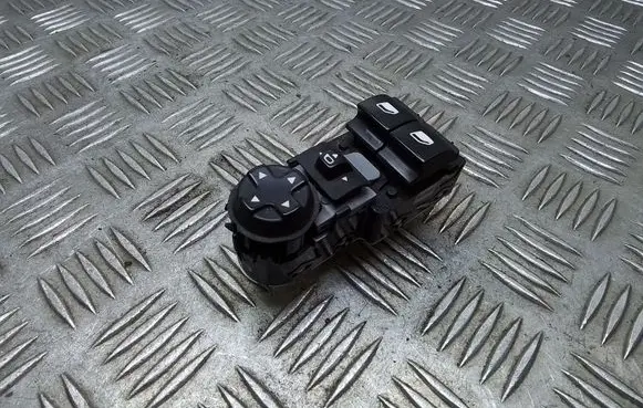 Citroen Jumpy Electric window control switch 96784561ZD 96784561 E31732