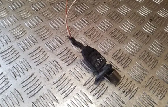 Toyota Avensis Verso Crankshaft position sensor 8282120410