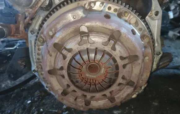 Nissan Almera N16 Clutch set kit 30100bn300